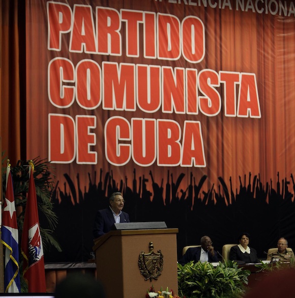 Ra&uacute;l en la Clausura de la Primera Conferencia Nacional. Foto:  Ismael Francisco